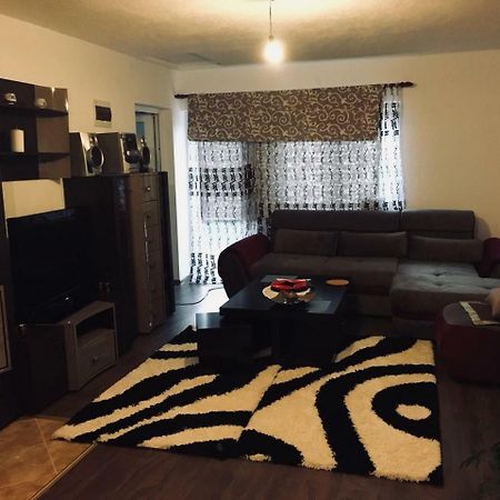 Apartmani ,,Bato,, Сеница Экстерьер фото